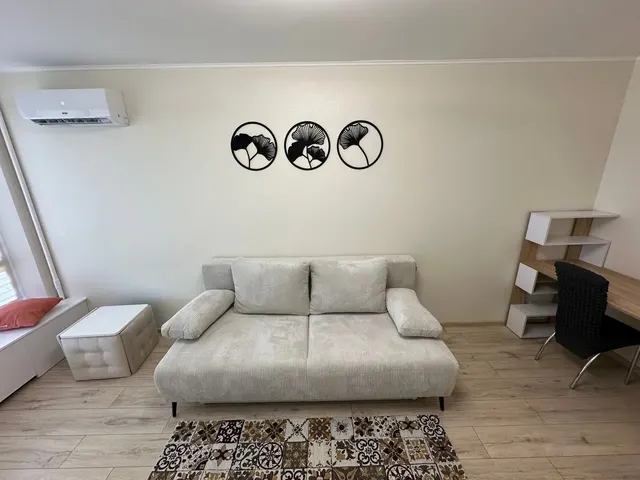 2-к. квартира, 54 м², 2/5 эт., юрина 225
