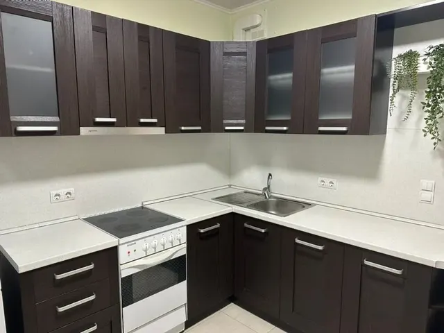 2-к. квартира, 52 м², 2/5 эт., Димитрова 79