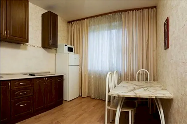 2-к. квартира, 49 м², 2/3 эт., Квартира на пл.Октября