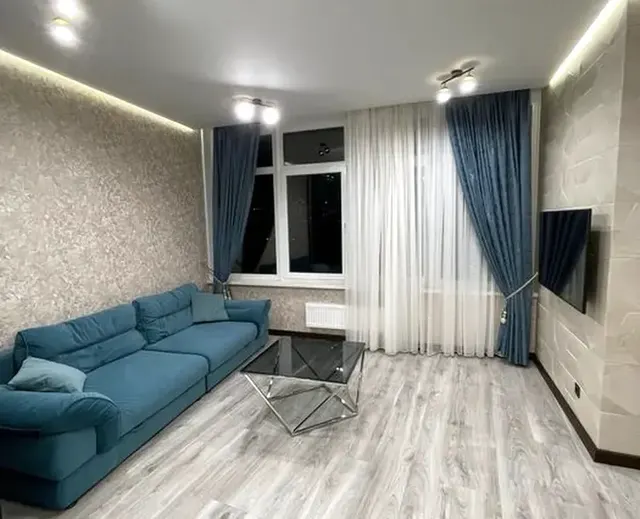2-к. квартира, 54 м², 6/7 эт., Комсомольский 102. Диагностический центр