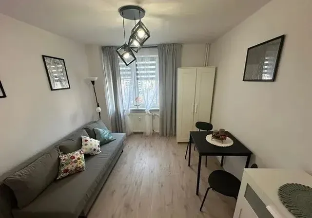 Комната, 19 м², 2/5 эт., Сдам комнату на Брестской 10