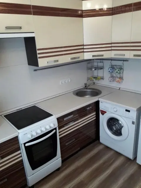 1-к. квартира, 33 м², 4/9 эт., юрина 208