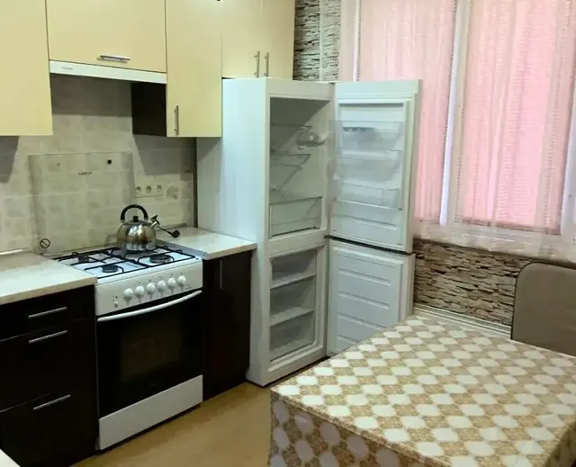 1-к. квартира, 32 м², 3/5 эт., Свердлова 88 Район нового рынка и ТРЦ Пионер