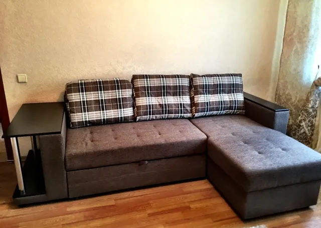 2-к. квартира, 56 м², 4/10 эт., Папанинцев 121 ДВУШКА В ЦЕНТРЕ